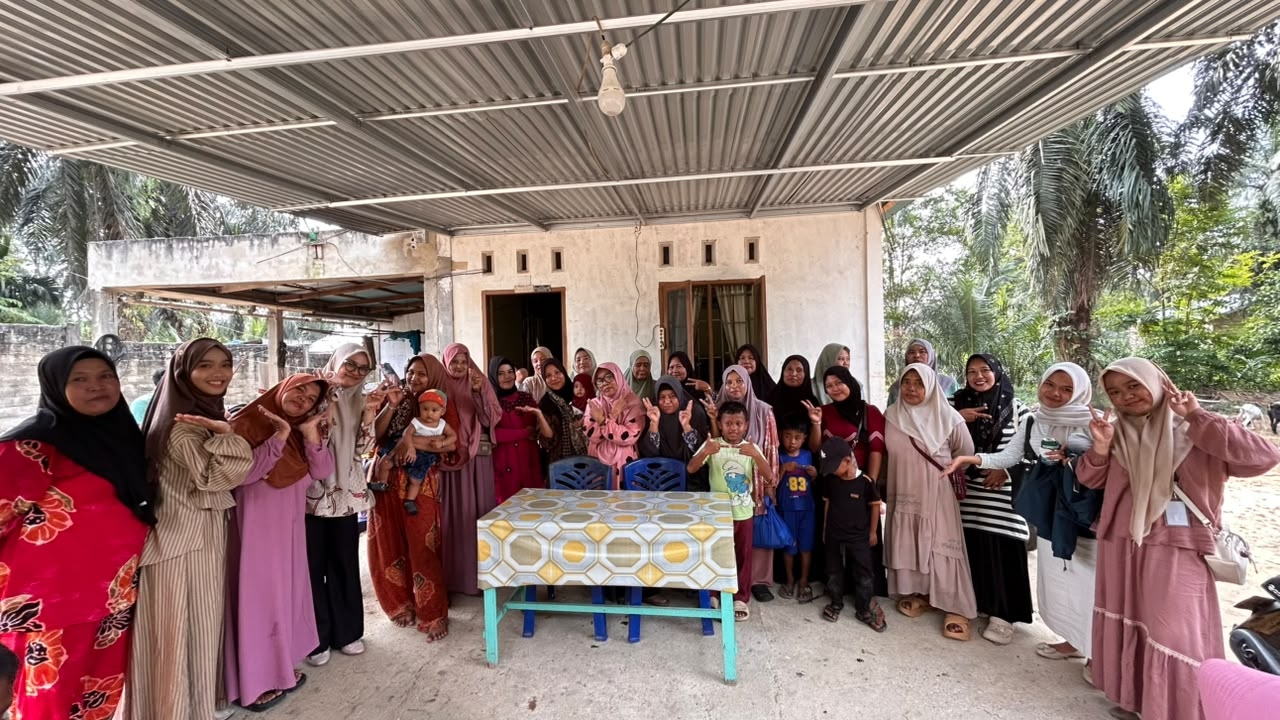 Kebersamaan Dengan Anggota PKK